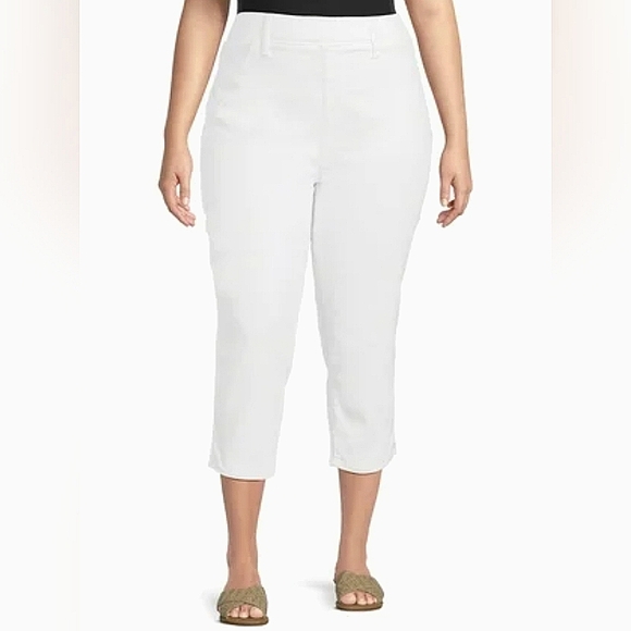 White Cotton Bermuda pants - Picture 1 of 6